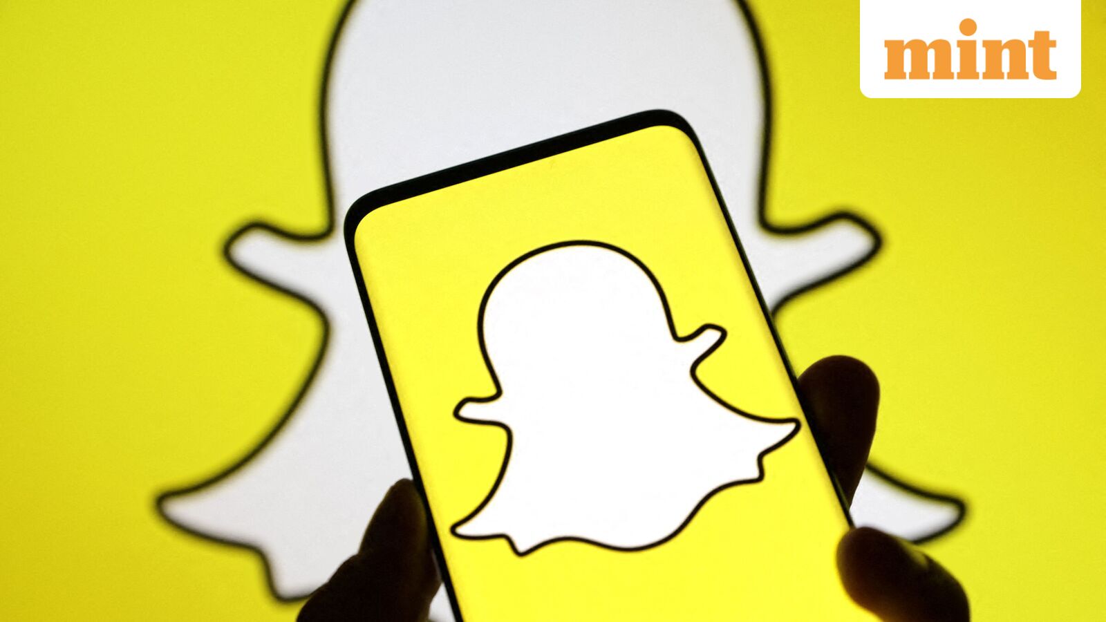 Snap stock price jumps 25% in extended trading on $400 million Perplexity AI deal, Q3 earnings | Stock Market News
