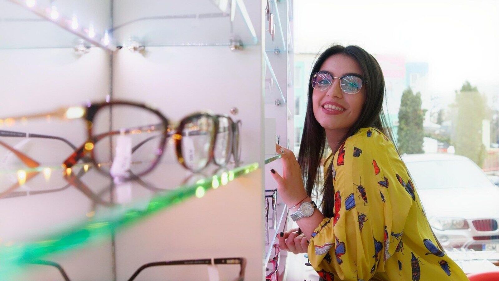 Lenskart IPO Day 3: Issue booked 2.49x so far. Check GMP, key dates, review, subscription. Should you apply or not?