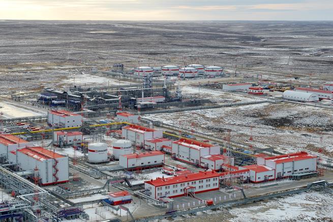 Governments race to secure Lukoil assets as U.S. sanctions deadline nears