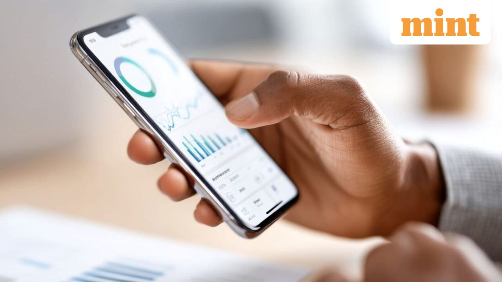 Sammaan Capital share price rebounds 4% after 14% fall in two days as company clarifies — Here's what it said | Stock Market News
