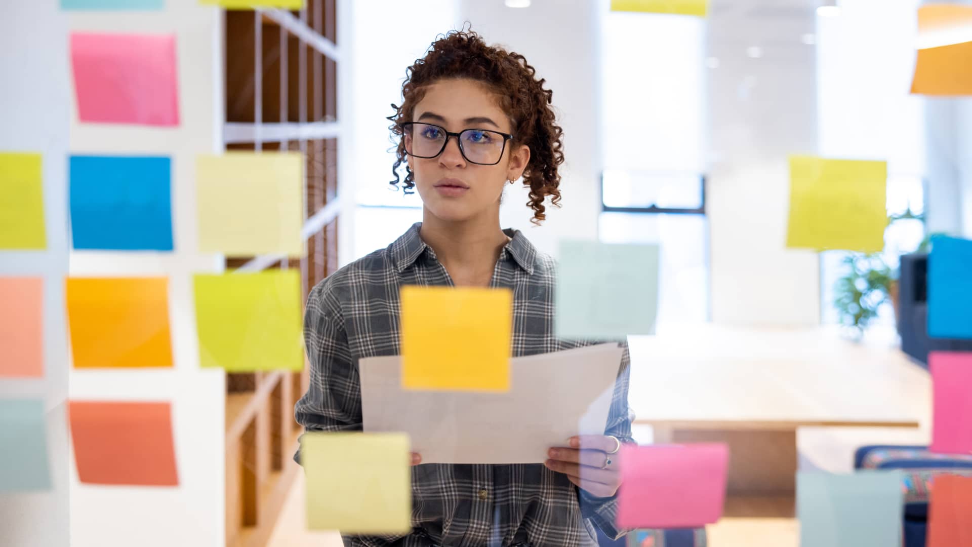 Add these 2 routines to your workday in 2026, says focus and productivity expert: 'Get more out of your life outside work'