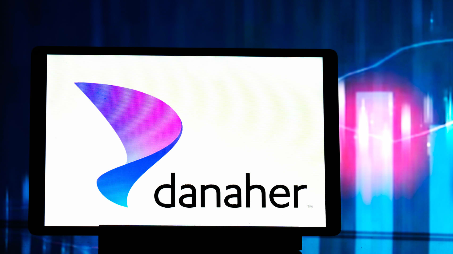 Why Wall Street and Jim Cramer think Danaher stock is 'ready to go for a romp'
