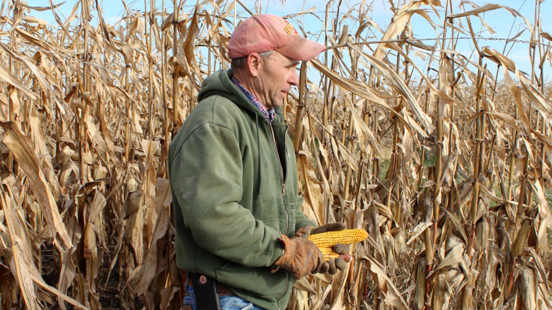 Trump to announce $12 billion aid package for farmers caught up in trade war