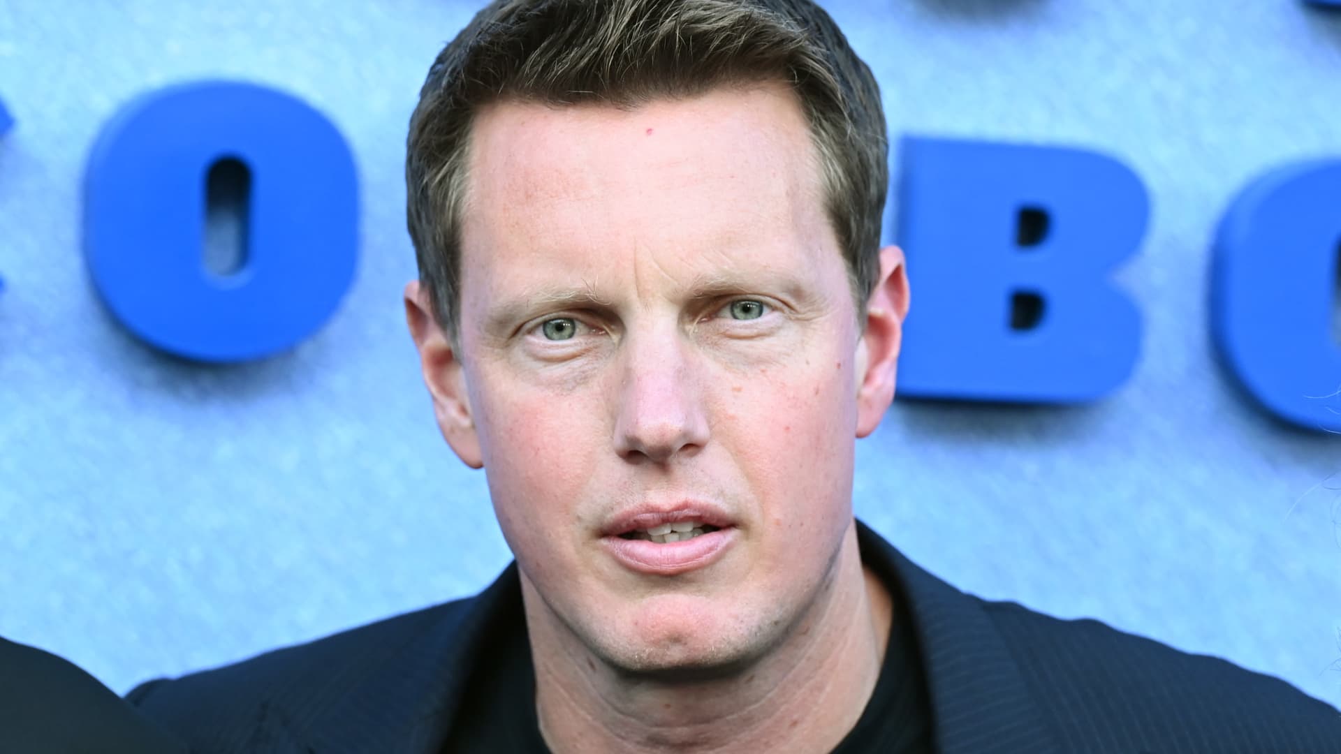 Here's what to expect in Paramount's quest to elbow out Netflix and buy Warner Bros. Discovery