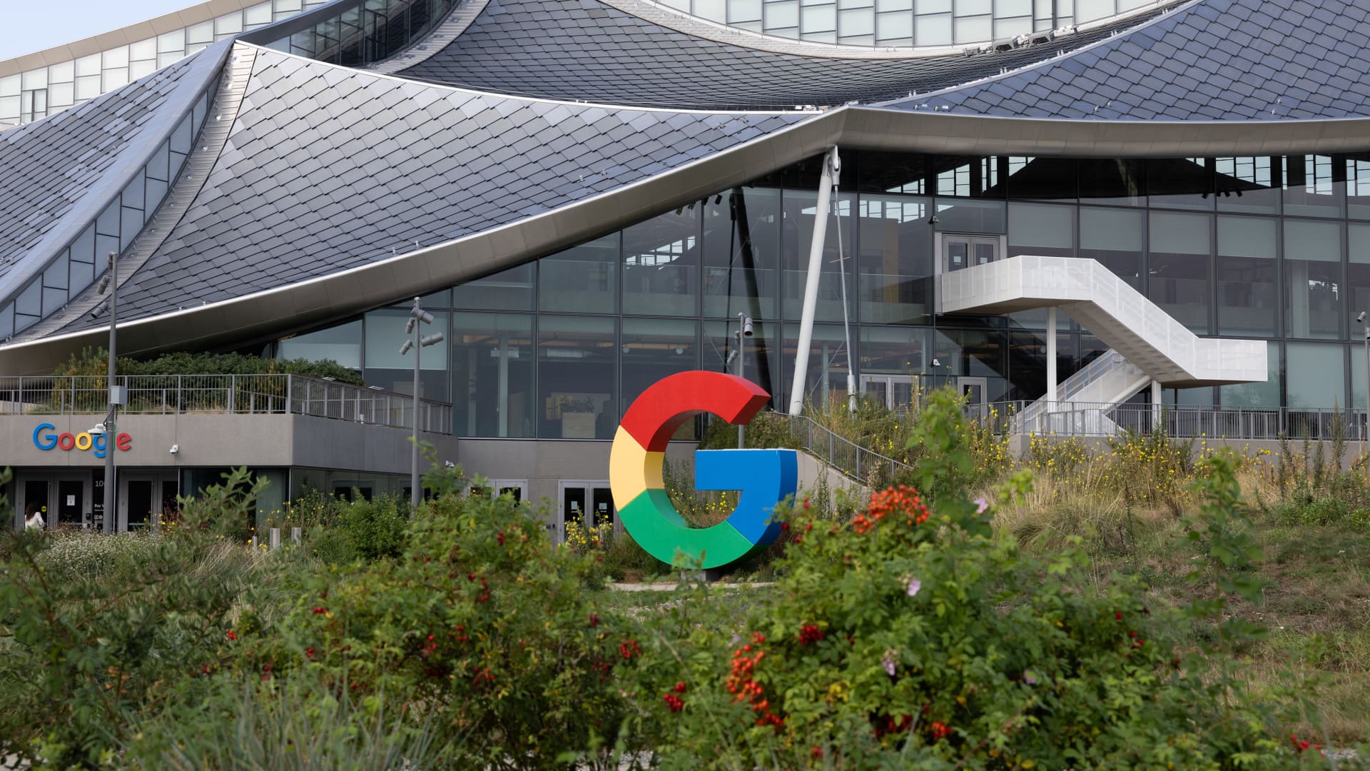 JPMorgan's top internet stock picks for next year