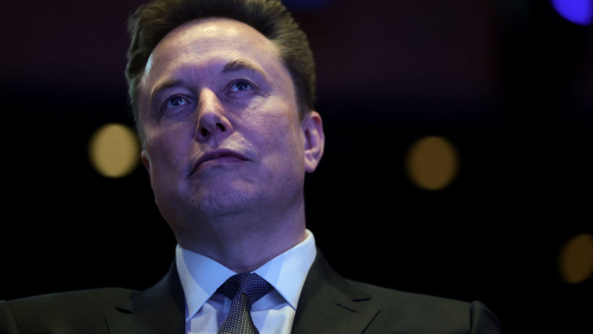 Musk denies $800 billion SpaceX valuation reports