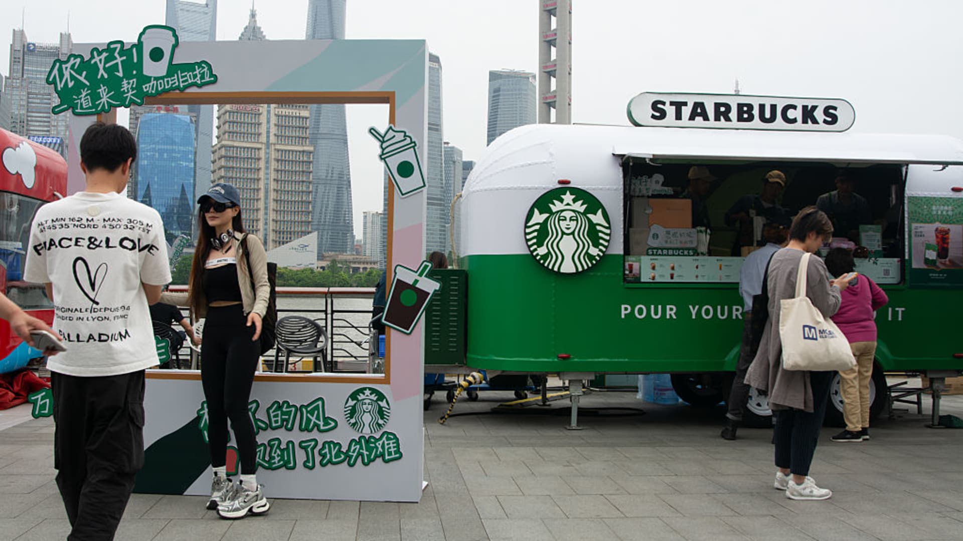 Starbucks turnaround will take time. This options strategy works if shares remain range-bound