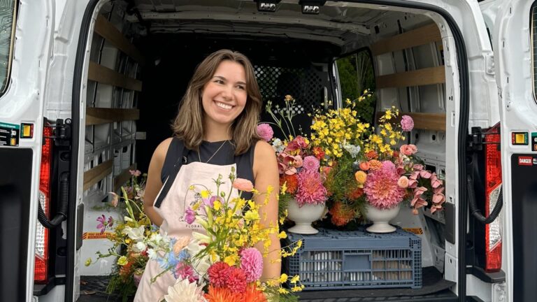 27-year-old quit her 9-to-5 to start a floral business—this year, she brought in 6 figures and designed bouquets for Sabrina Carpenter, Katy Perry