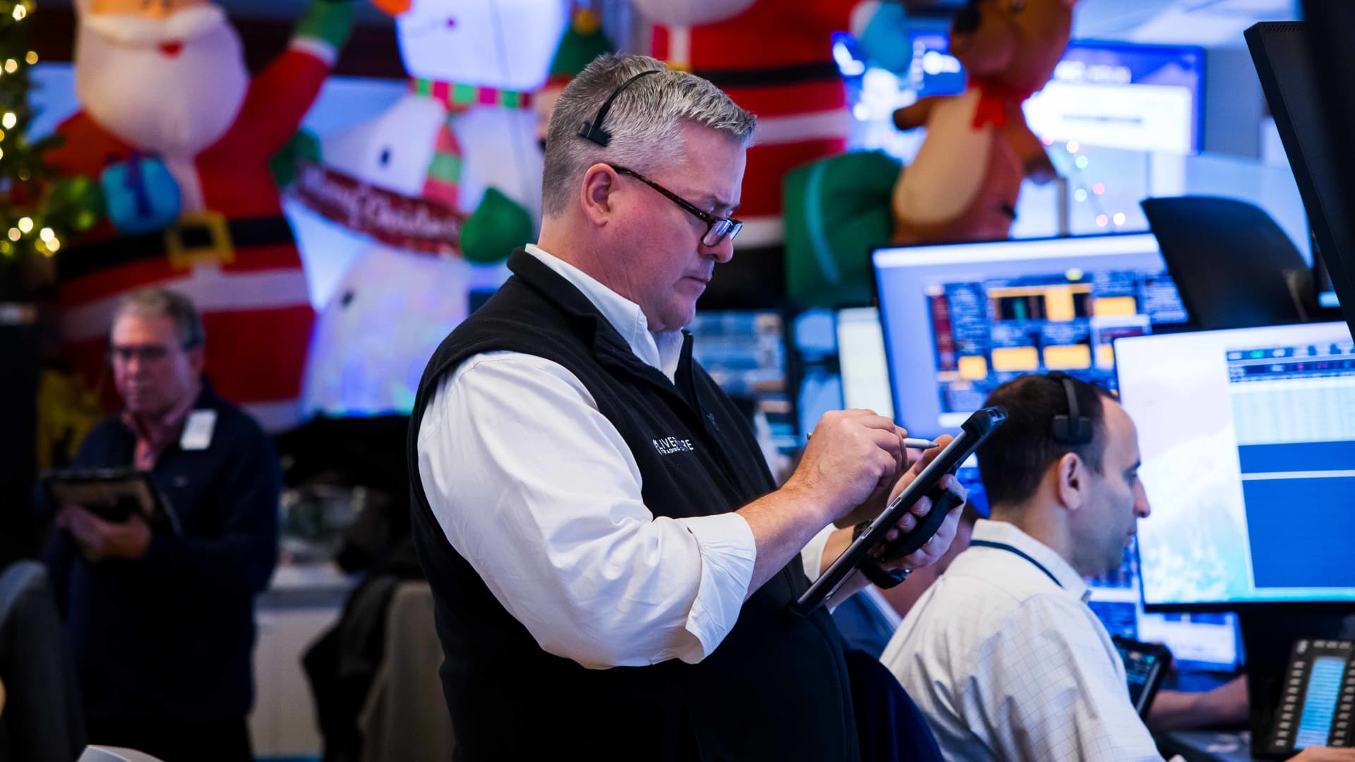 S&P 500 futures are little changed after index ends four-day losing run: Live updates