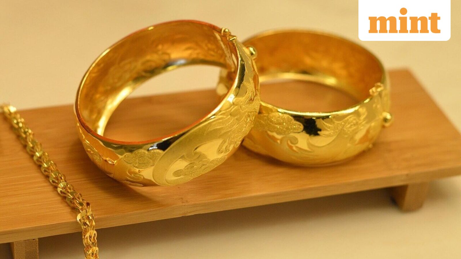 Gold rates drop on MCX on profit booking ahead of US inflation data; experts highlight key levels to watch