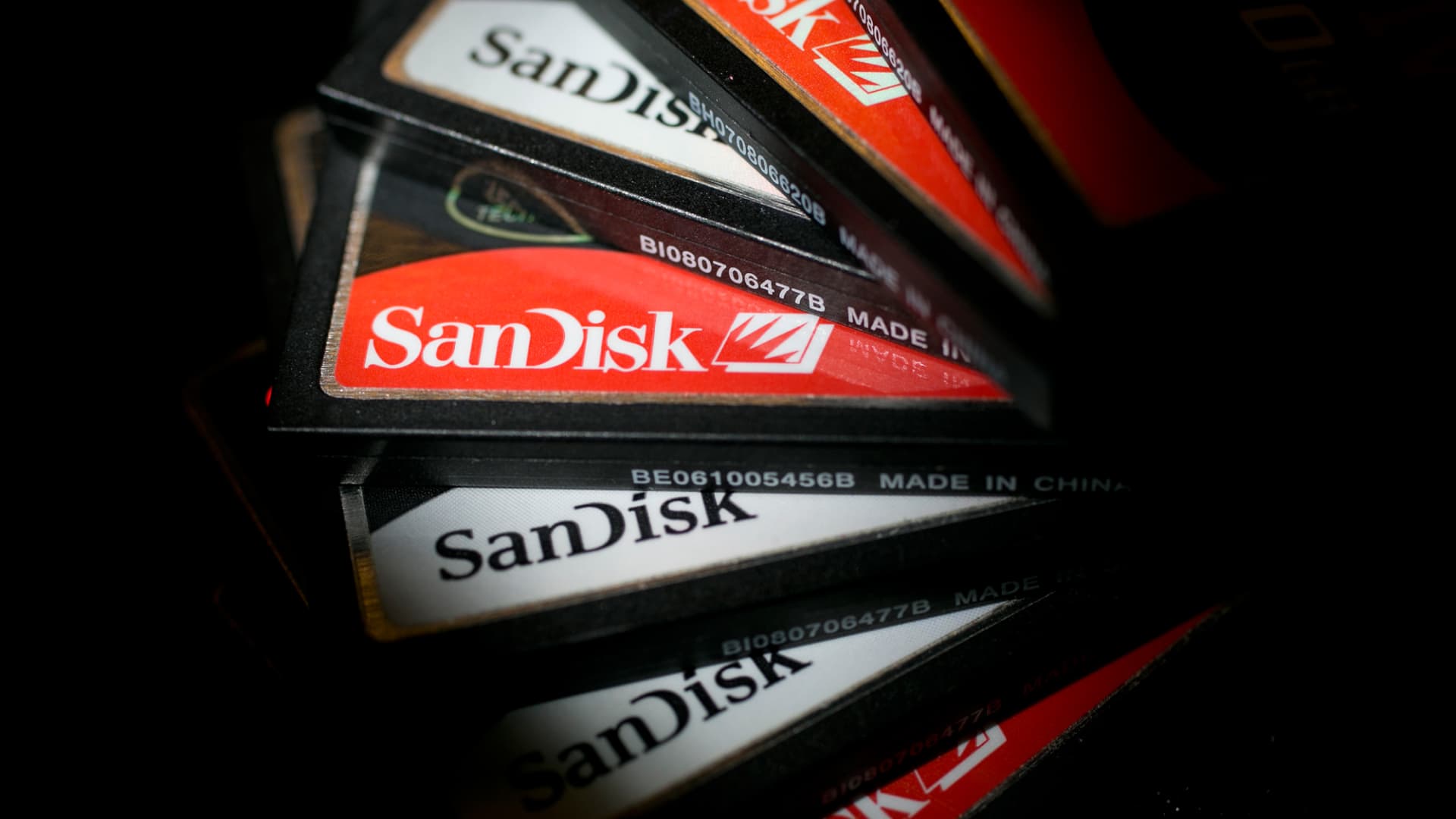 Sandisk is already up nearly 50% in 2026. Is it too late to buy?