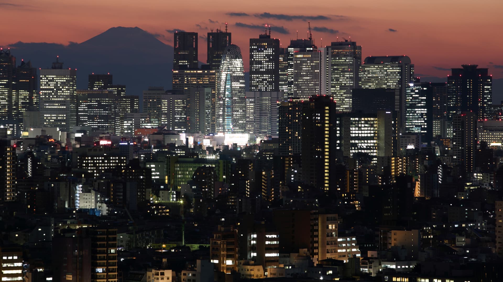 Asia-Pacific markets set to open higher after U.S. captures Venezuela’s Maduro, oil slips