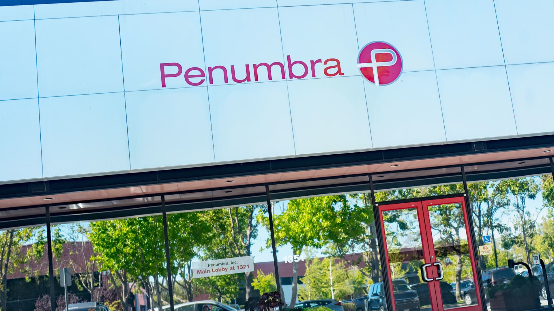 Boston Scientific beefs up heart device portfolio with $14.5 billion Penumbra deal