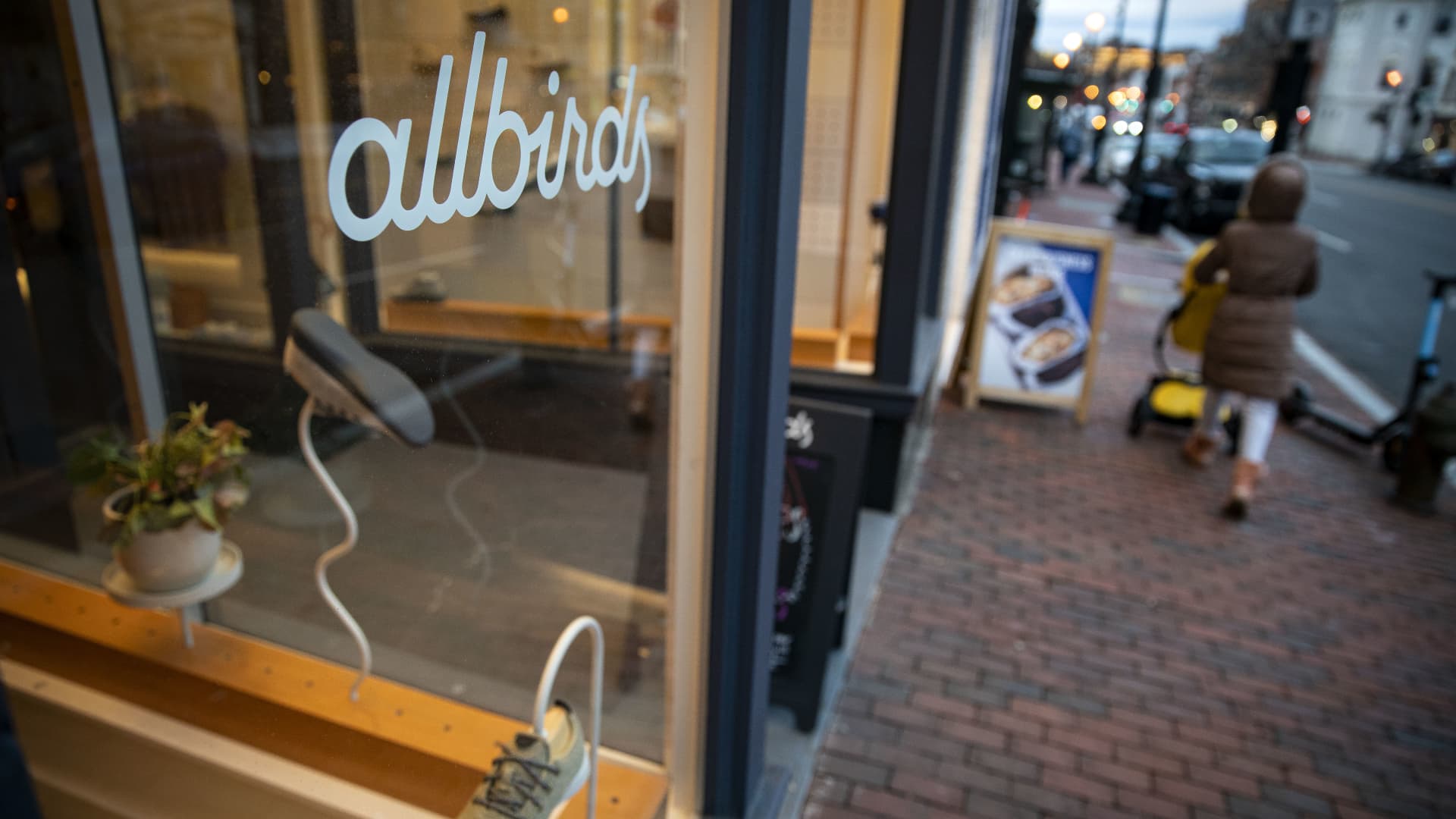 Allbirds becomes latest retailer to close brick-and-mortar stores in shift to online focus