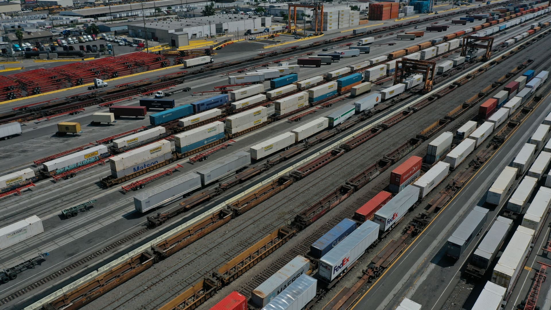 A compelling chart pattern is emerging in this railroad stock