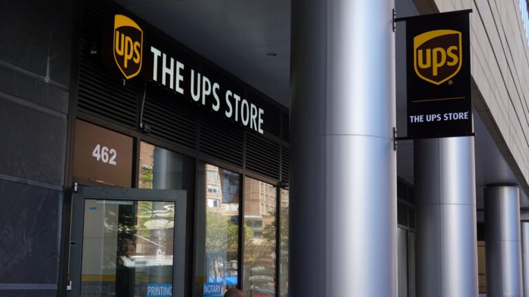 UPS forecasts upbeat 2026 revenue on shift to higher-value shipments