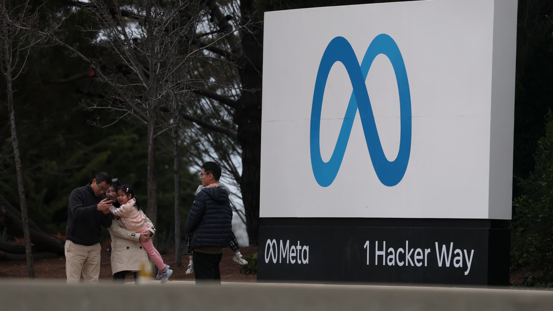 Meta poised for nearly 40% upside on compelling AI and ad opportunities, analyst says