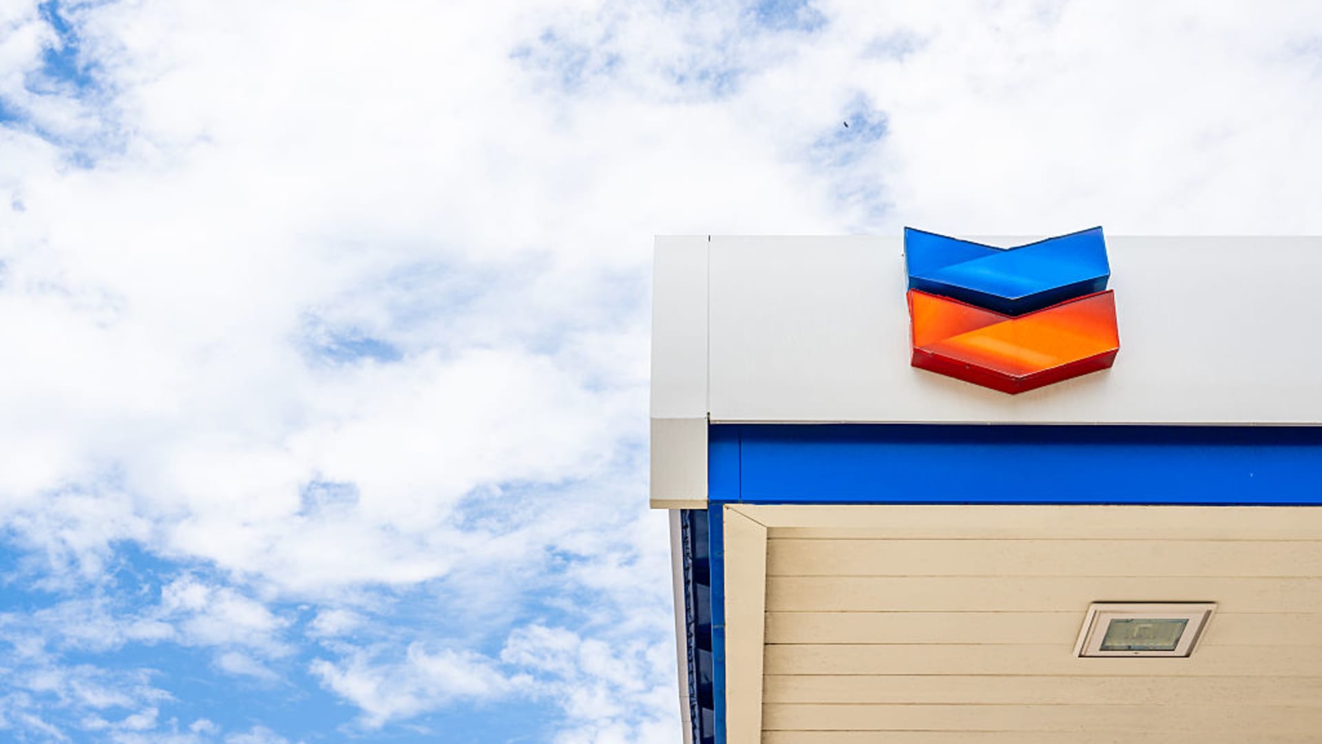 Shares of Chevron jump 6% after Trump's military intervention in Venezuela