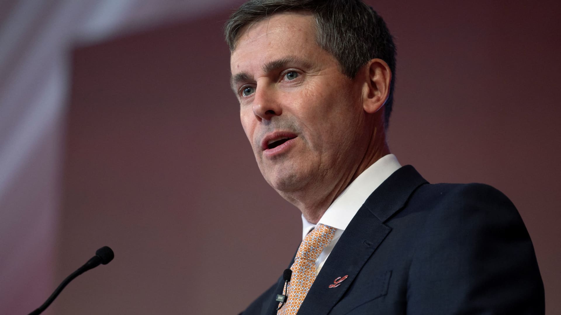 A potential boost for Eli Lilly, plus last year's laggards are off to a solid 2026