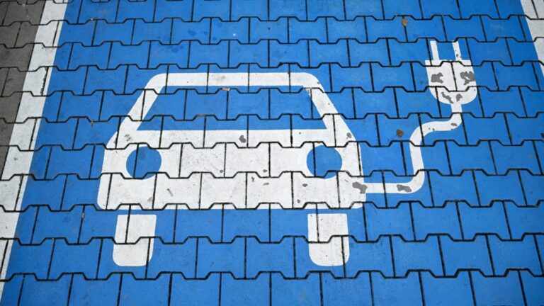 Trump administration unlawfully suspended EV charger infrastructureprogram, U.S. judge rules