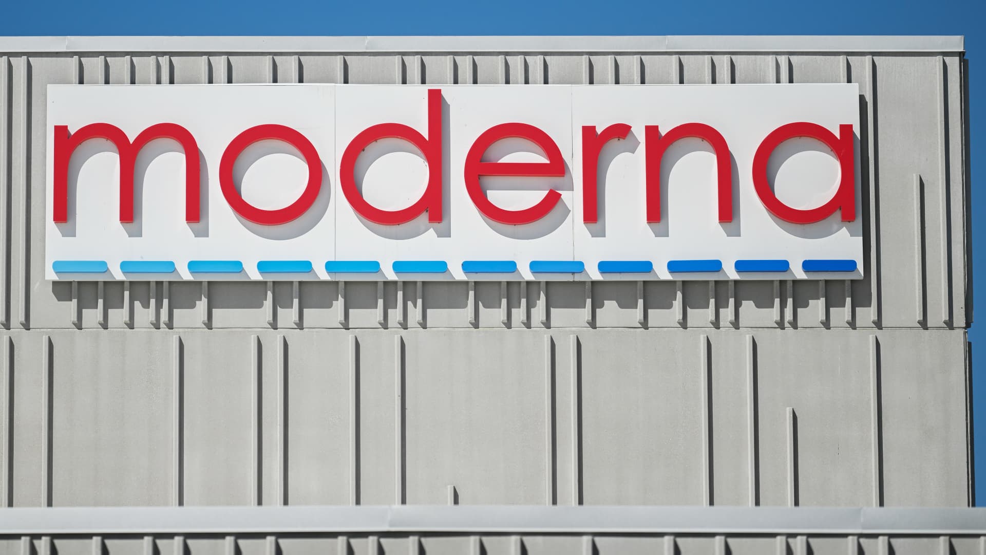 Moderna just had its best day since October. Here's what's going on, and what analysts expect