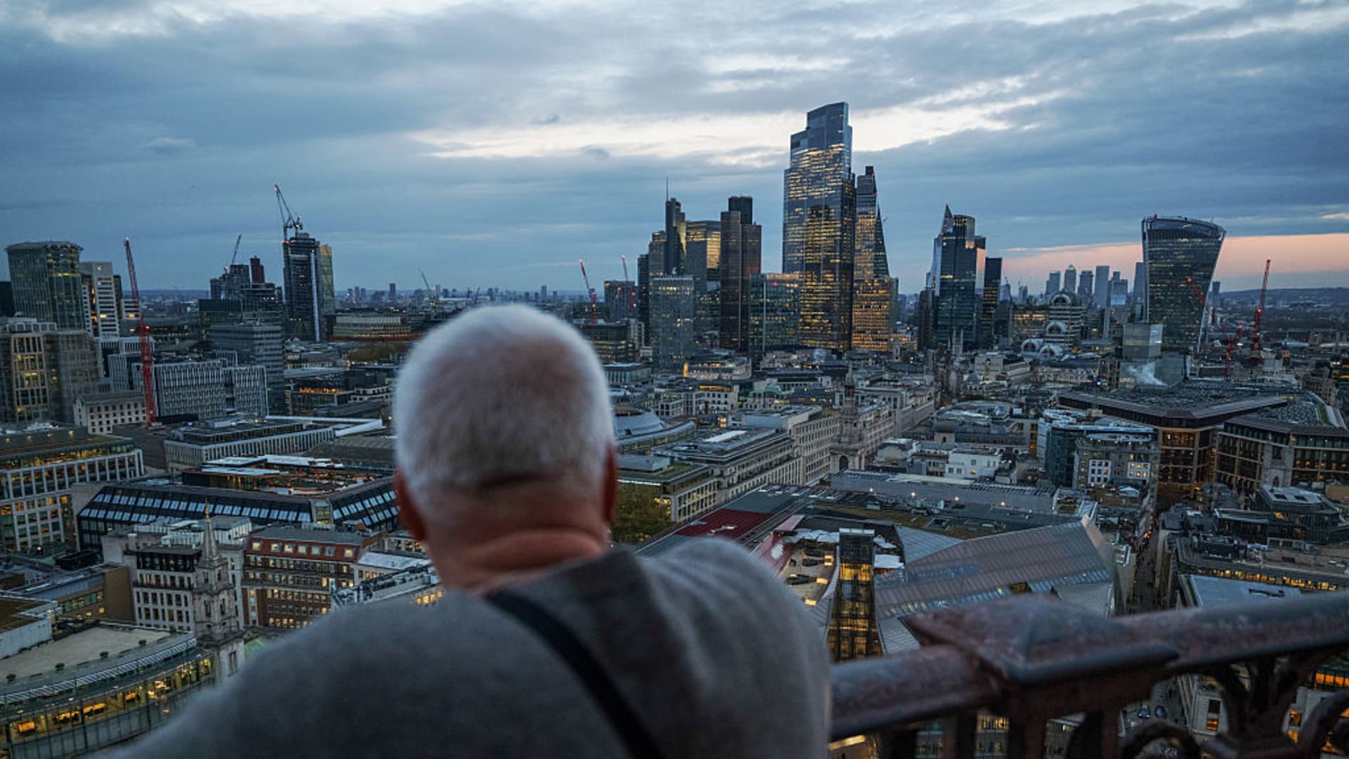 European markets set to start the week on a somber note