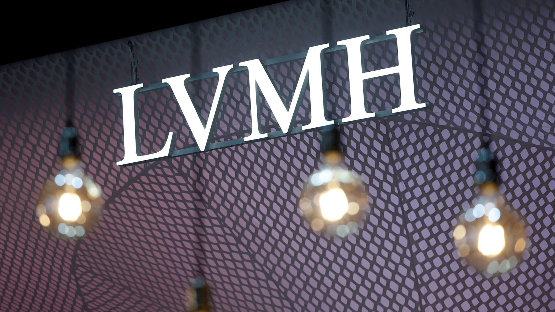 CLSA recommends these 8 global defensive stocks, as 2026 kicks off in uncertain territory