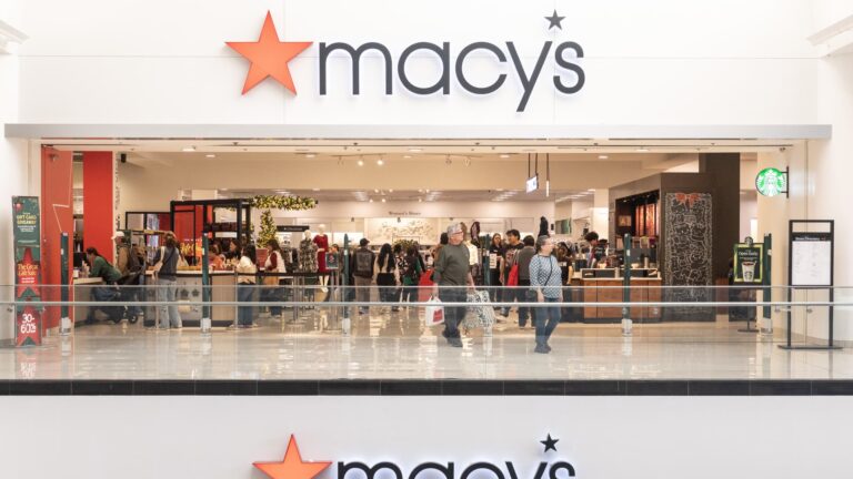 Bank of America expects a boost in dividends in 2026. These stocks have payouts that beat the market