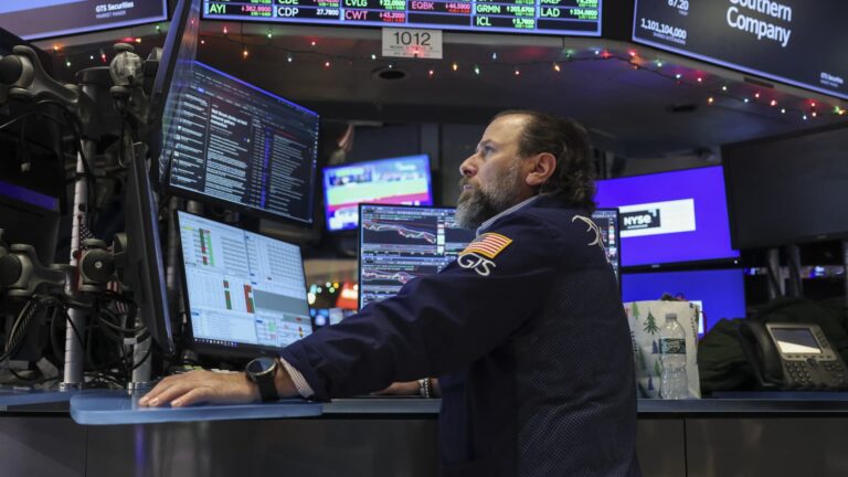 U.S. stocks show little reaction to Trump's extraordinary Venezuela action. Why investors see a bull case