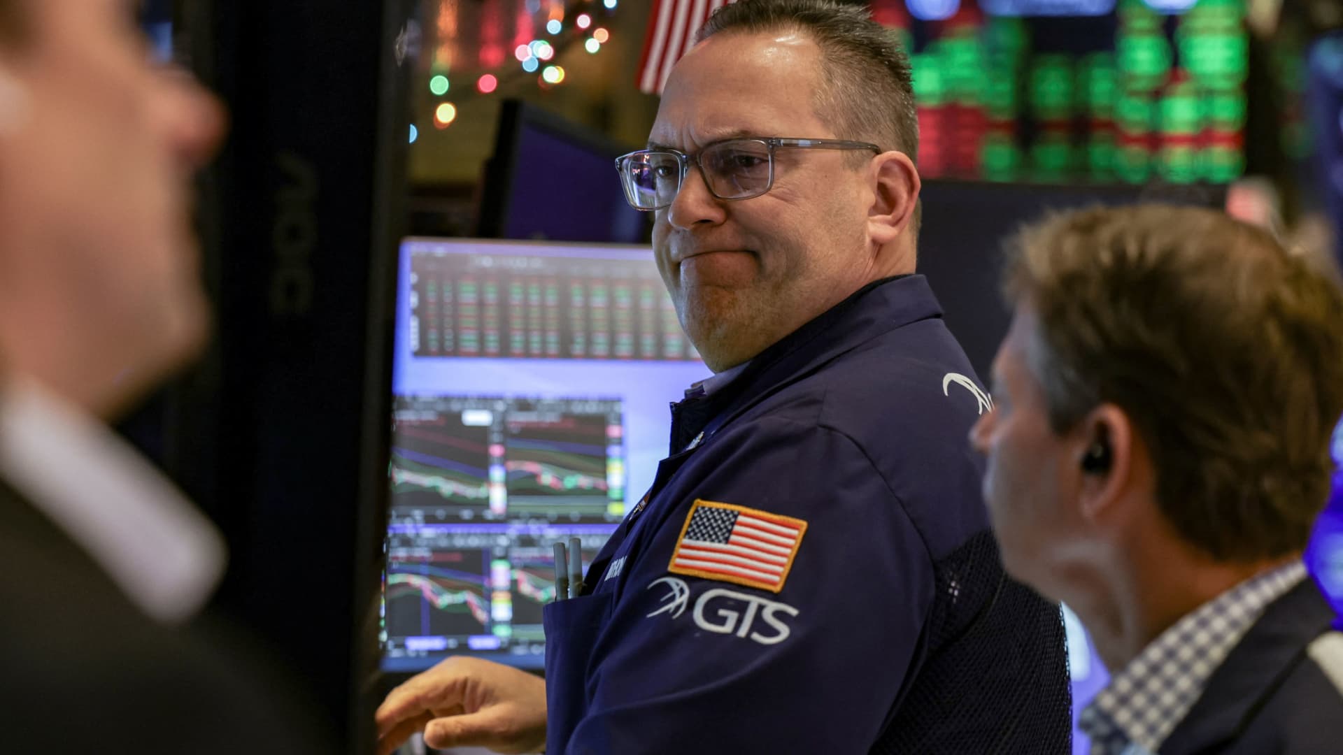 Our top 3 and bottom 3 stocks during a volatile month on Wall Street