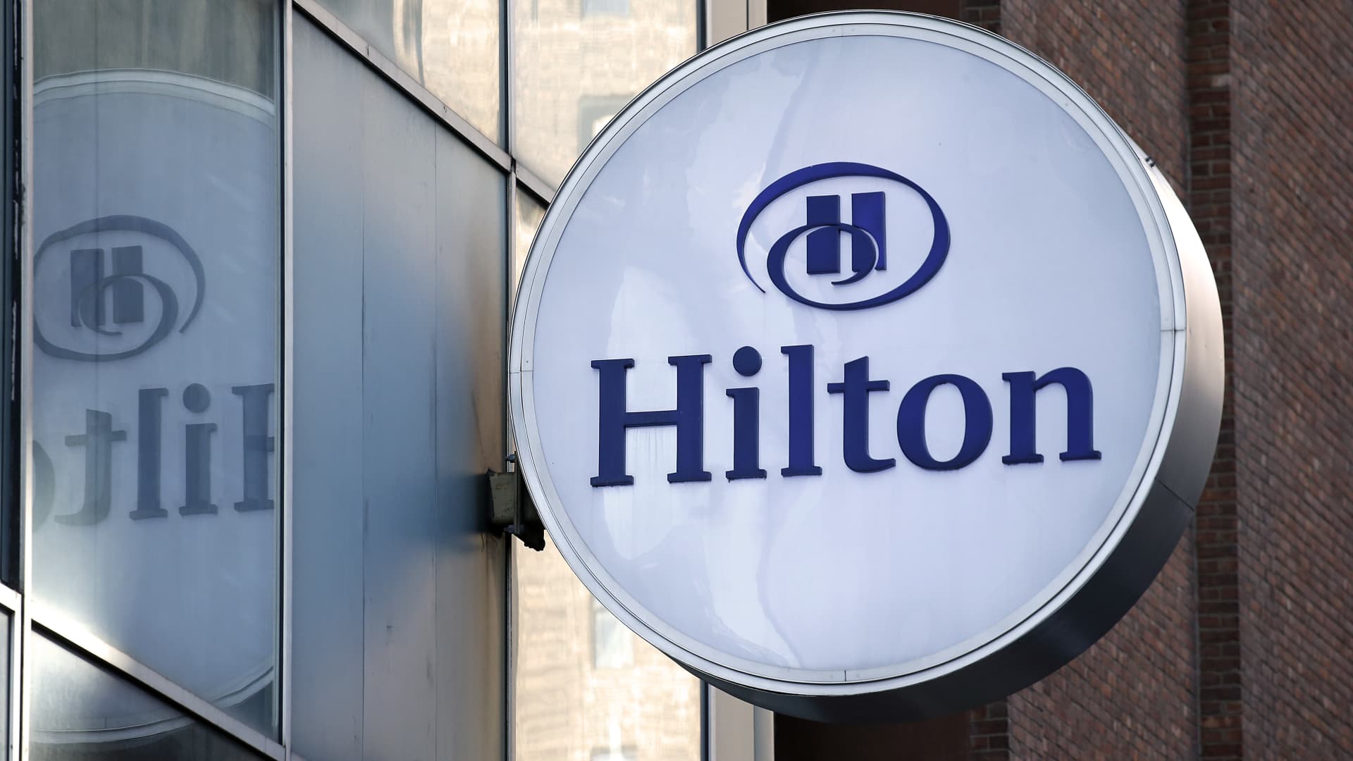Hilton Hotels removing Minneapolis franchise location after denying DHS booking again