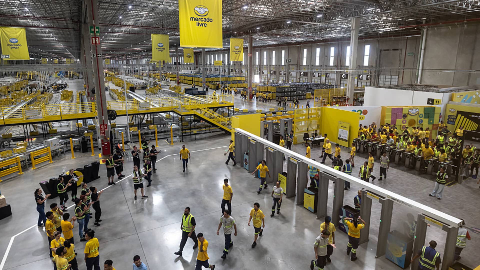 The stars are lining up for this PayPal-Amazon hybrid, according to the charts