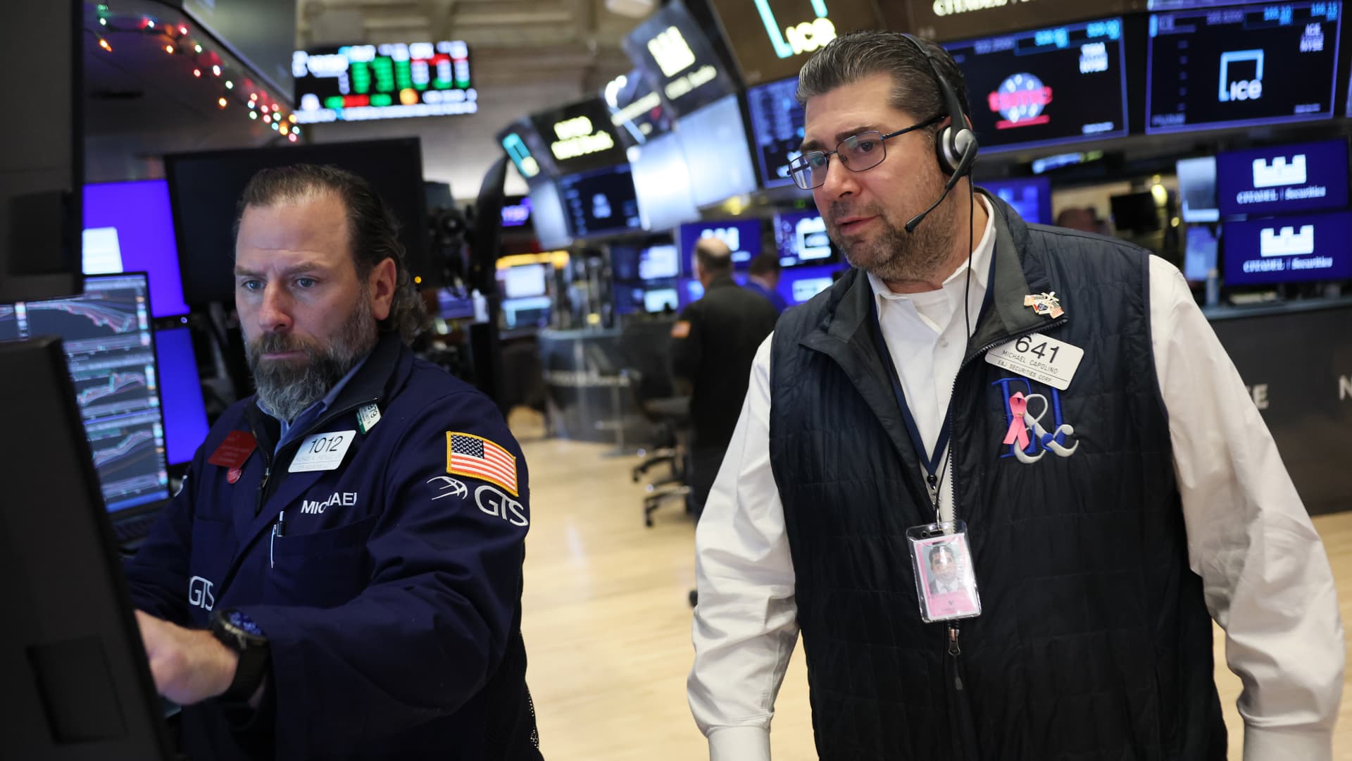 Bank of America says extreme sentiment indicators 'all scream sell'