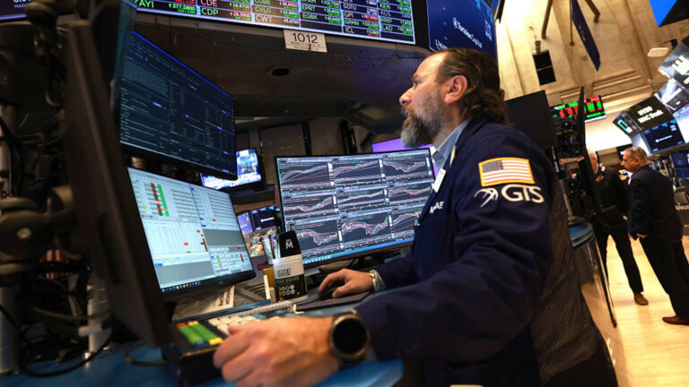 How the stock market may react to the December jobs report, according to JPMorgan traders