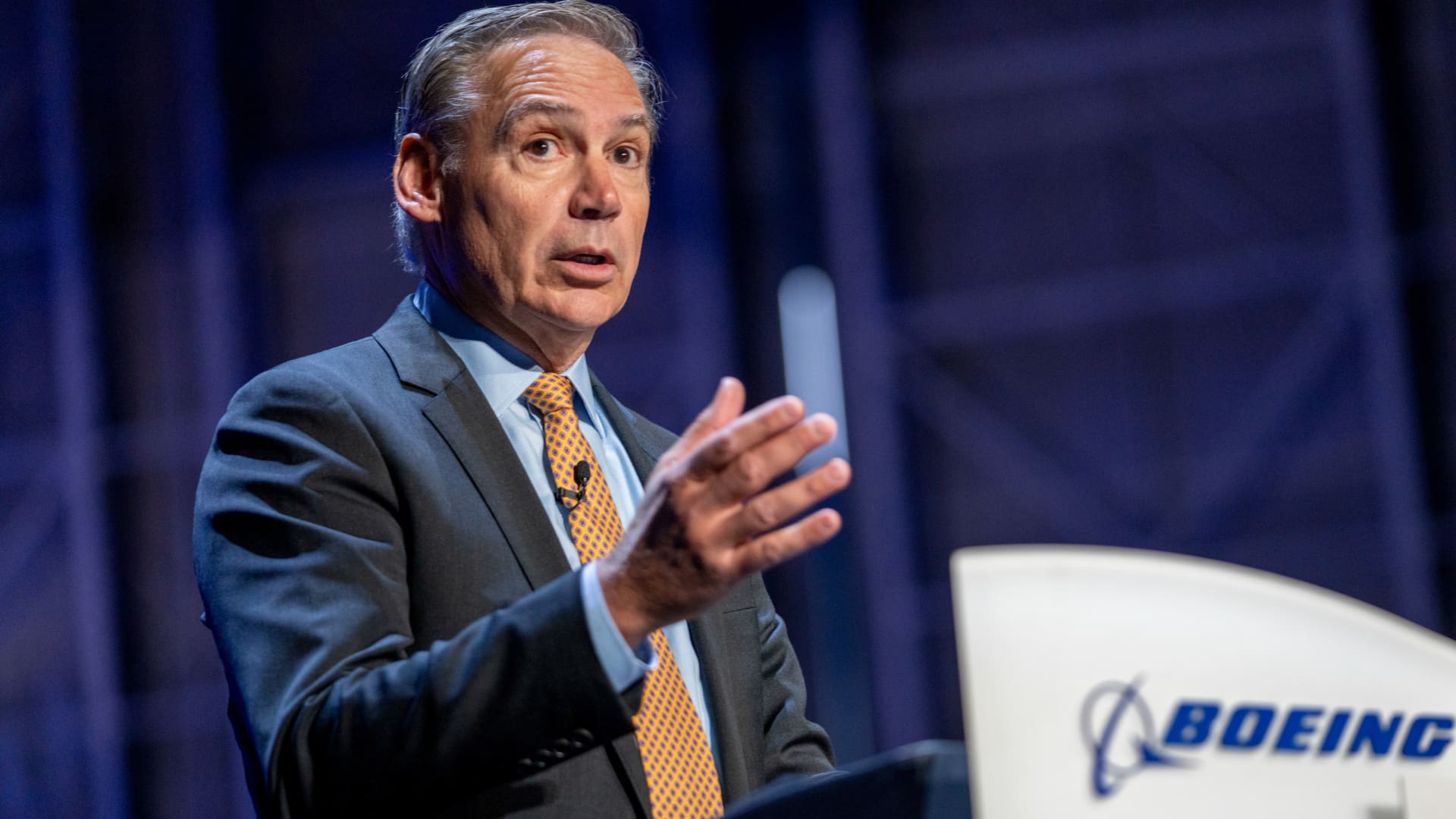 Boeing shares swing wildly on mixed results, but the turnaround is progressing