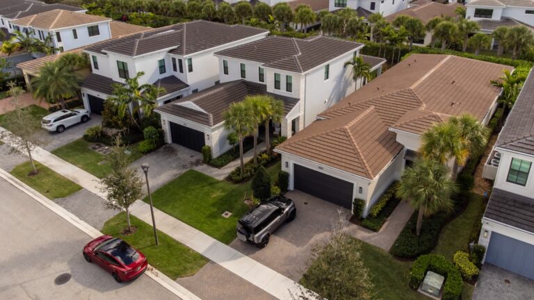 Mortgage refinance demand surges 40% higher after Trump post briefly tanks interest rates