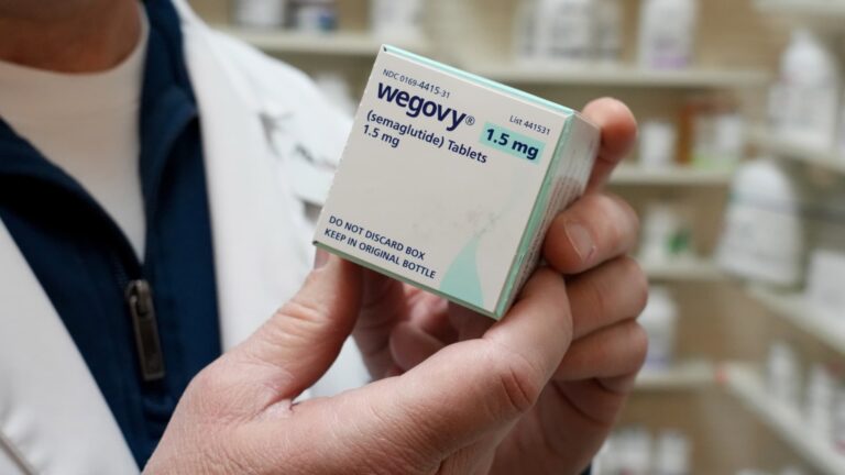 Novo Nordisk shares rise 5% after Wegovy obesity pill has ‘solid’ launch