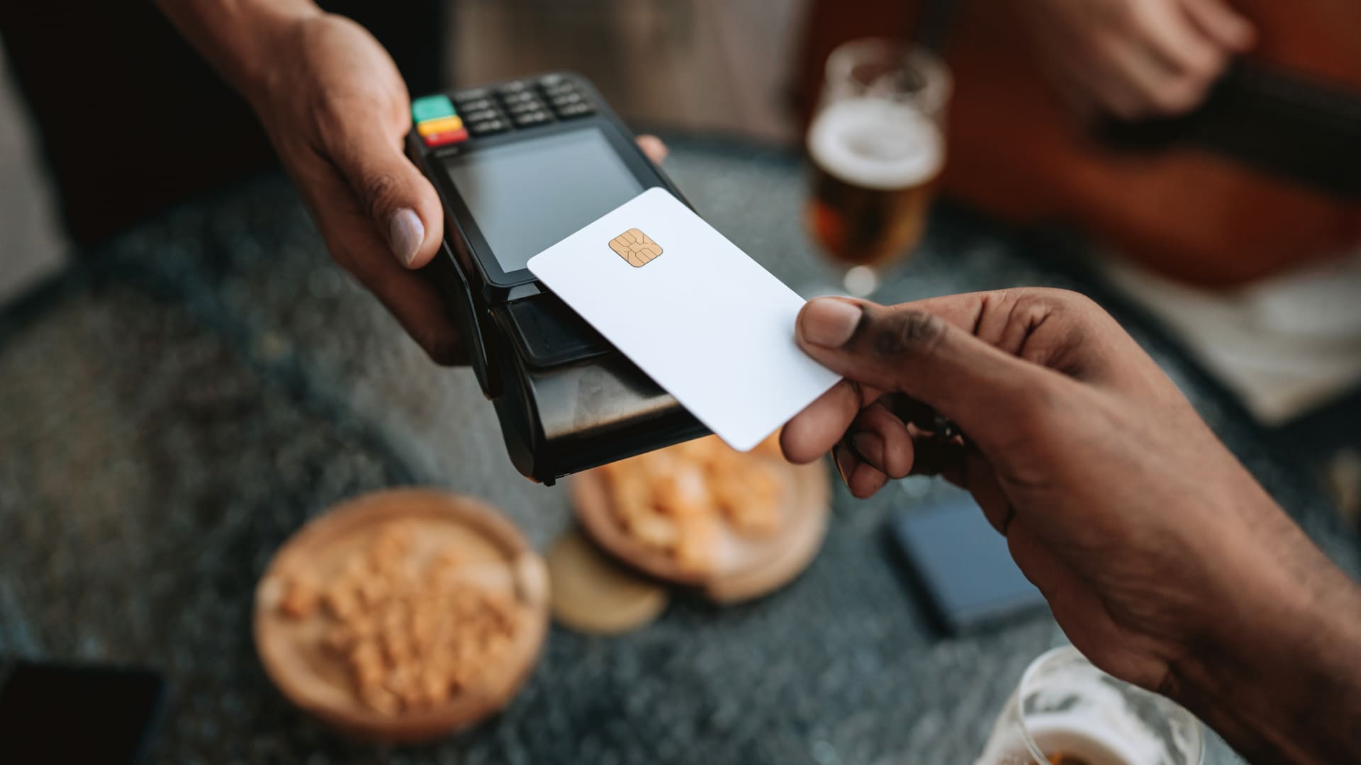 2026 credit card trends: Luxury and 'middle-class' card growth and a focus on experiences