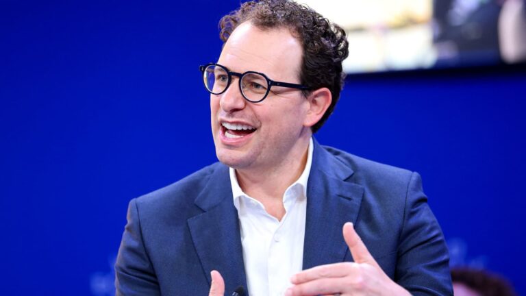 OpenAI, Anthropic set sights on enterprise customers at Davos