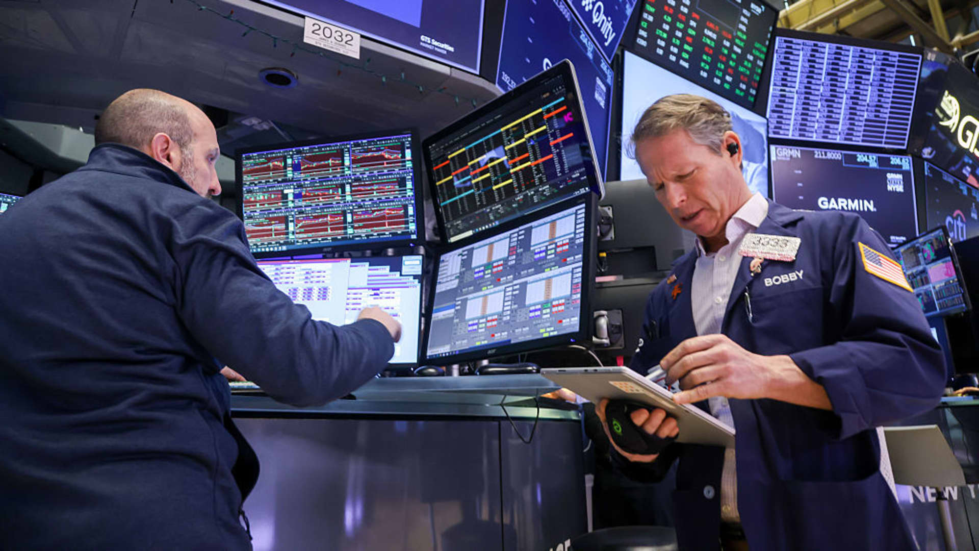 Stock futures tick higher after S&P 500 and Dow notch worst day since October: Live updates