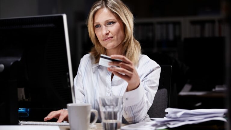2 small business credit card perks to help you save money this year, and the cards that offer them