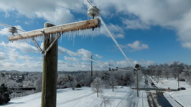 Tens of thousands enter 6th day without power as Carolinas and Virginia prep for a winter storm