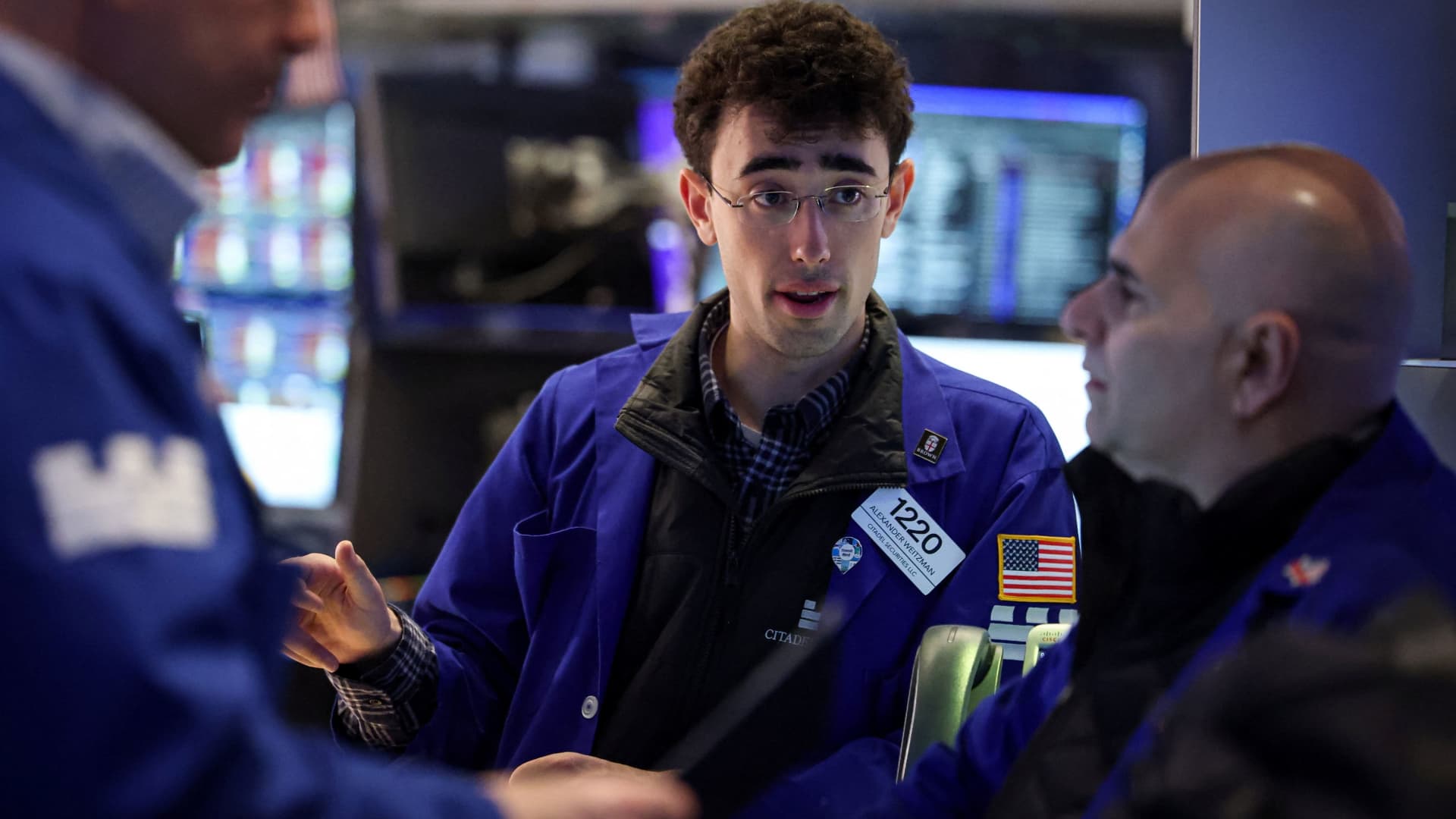 S&P 500 futures are little changed after index rises ahead of this week’s Big Tech earnings: Live updates