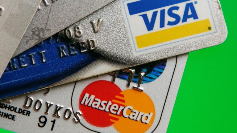 Capital One, American Express, other credit card stocks drop on US market after Trump's 10% cap on interest rate move
