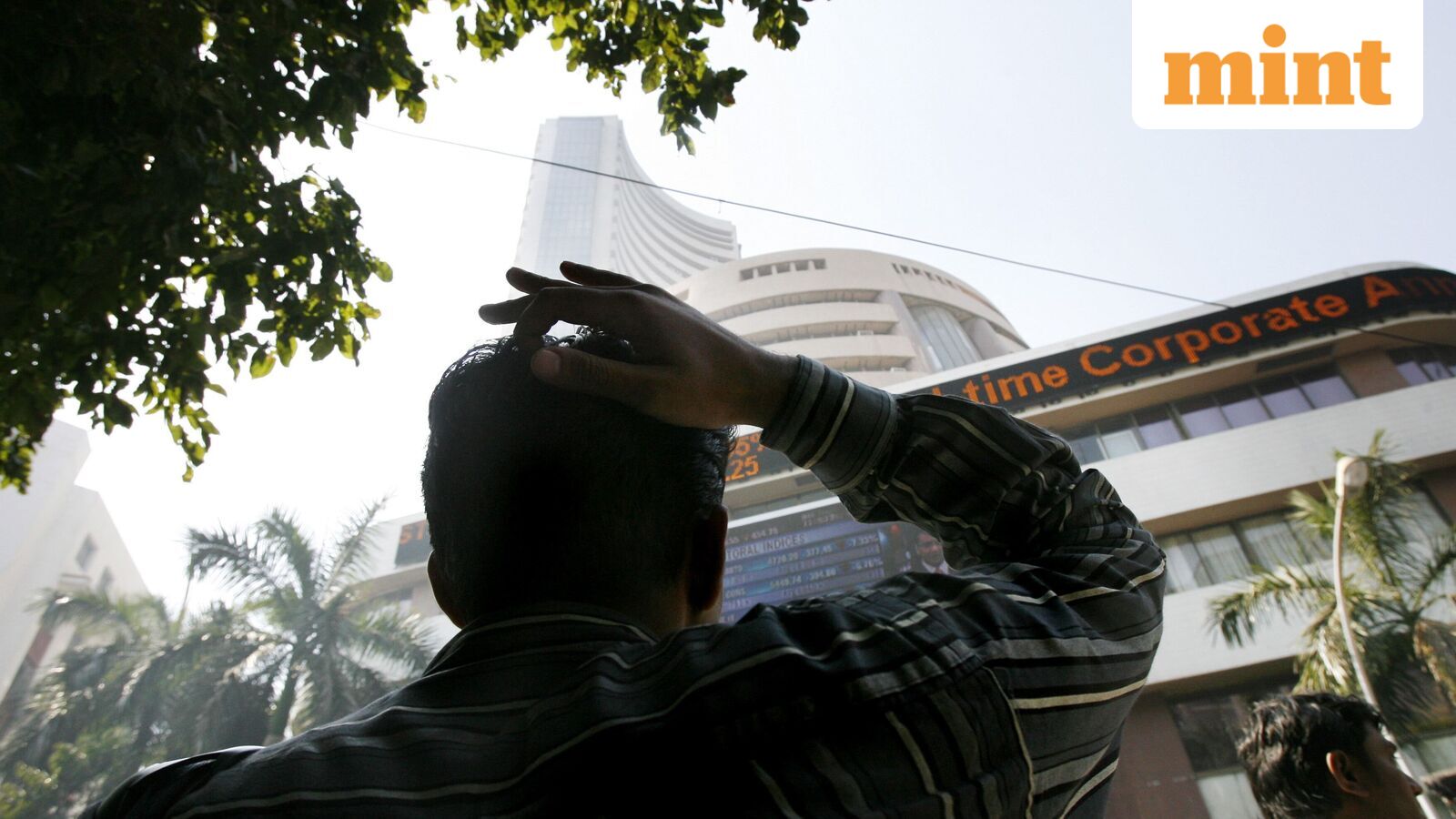 FPI selling hits  ₹11,800 crore in January so far — What global and macro factors are driving them away?