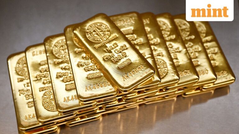Gold rates today: MCX gold falls  ₹1,560 per 10g, silver plunges  ₹12,800 per kg as decline continues for second day
