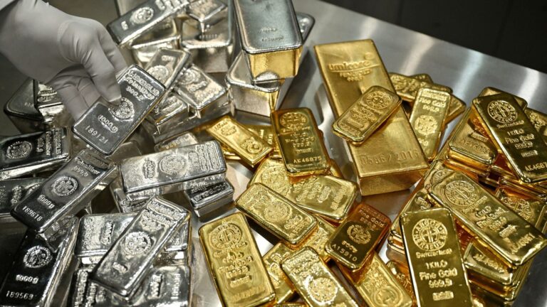 Gold, silver rates today — Robert Kiyosaki explains how smart investors can make money amid market jitters