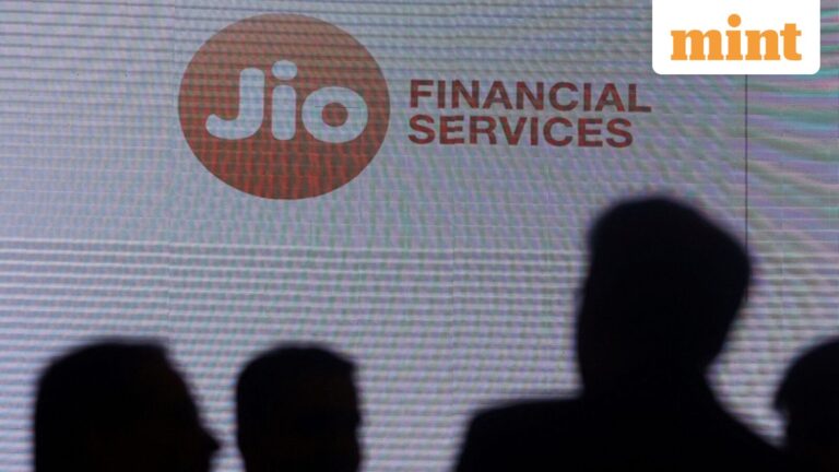 Jio Financial Services share price edges lower despite strong Q3 results 2026. Opportunity to buy?