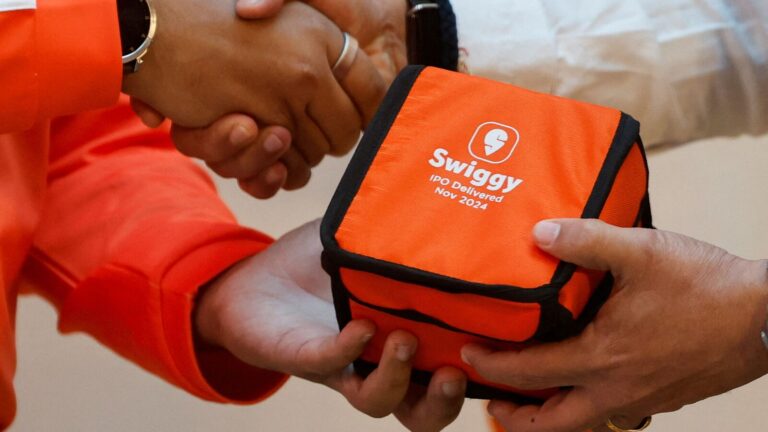 Swiggy Q3 Results: Net loss widens to  ₹1,065 crore, revenue surges 54%