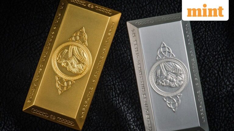 Gold, Silver Rate Today LIVE: MCX silver price crashes by  ₹80,000 from record high; gold down  ₹25,000 | Stock Market News